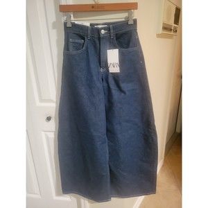 ZARA Exaggerated Wide Leg Jeans